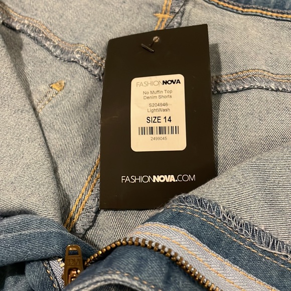 Fashion move plus size no muffin top shorts - Picture 3 of 4